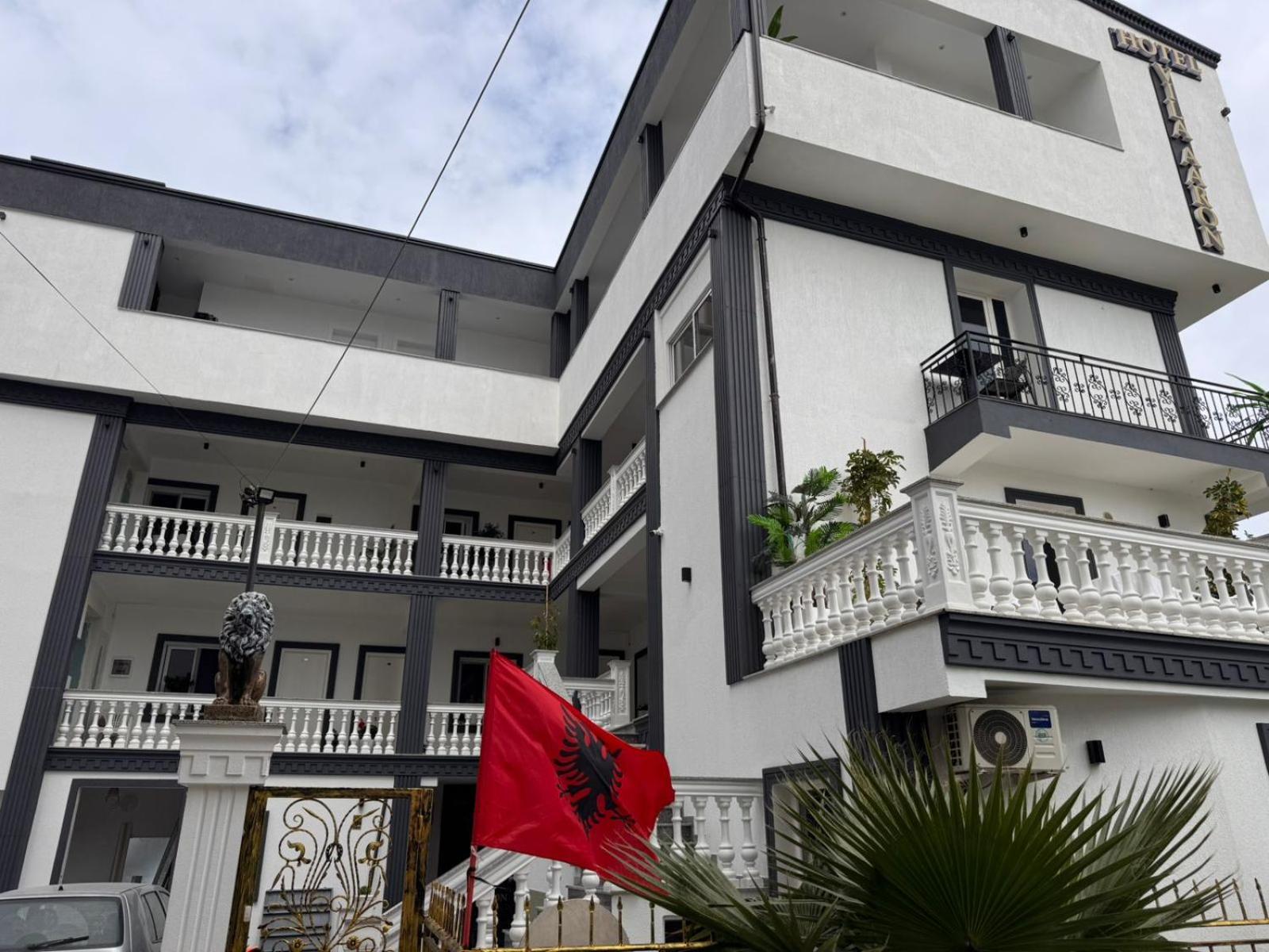 Vila Aaron Durres Luaran gambar