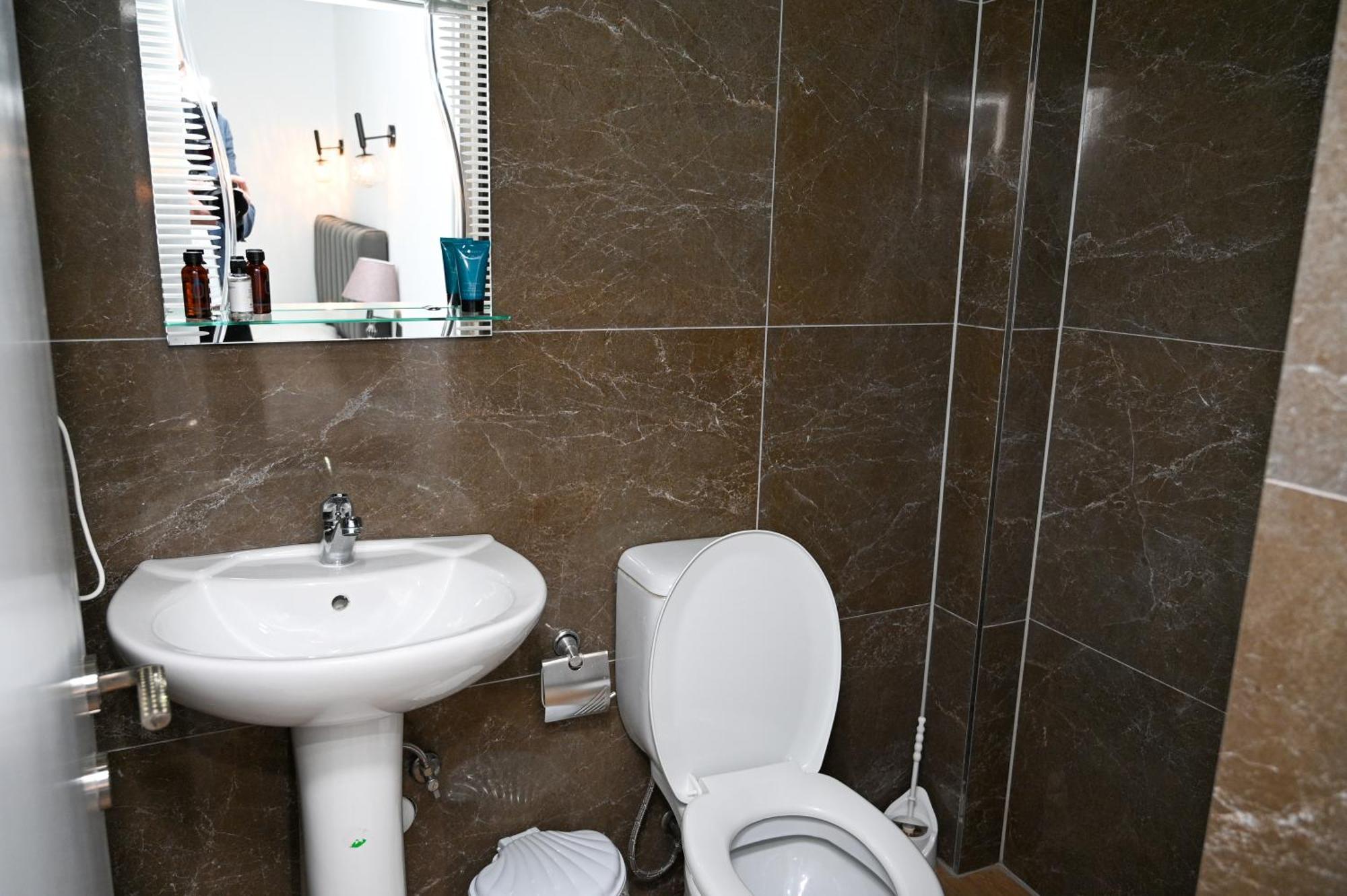 Vila Aaron Durres Luaran gambar