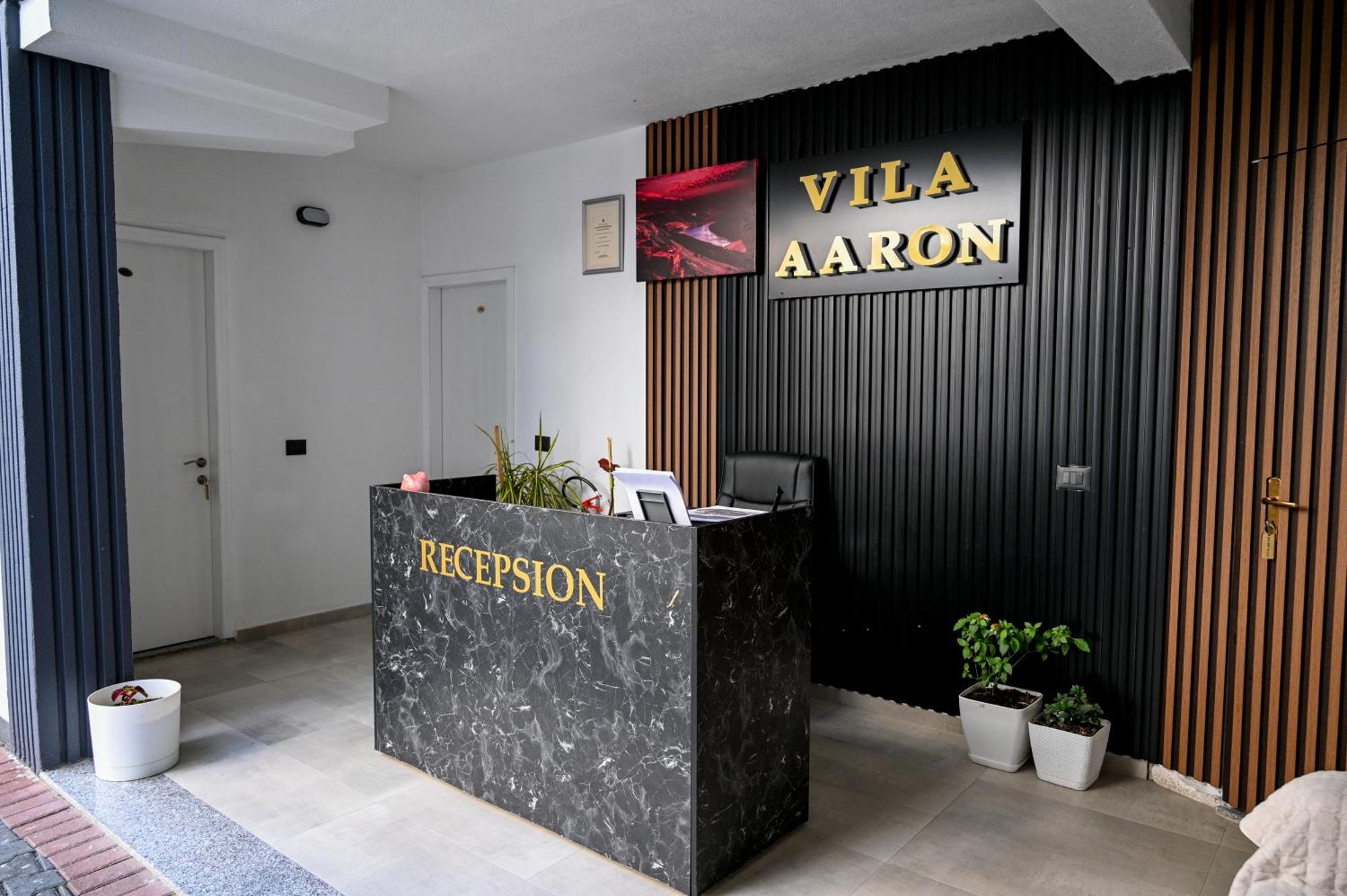Vila Aaron Durres Luaran gambar