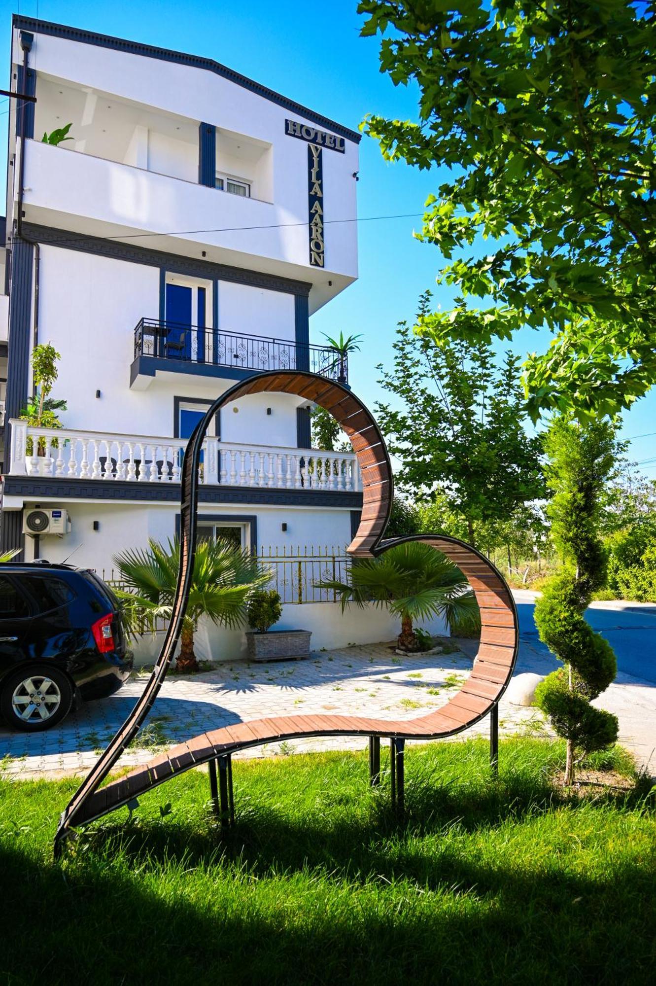 Vila Aaron Durres Luaran gambar