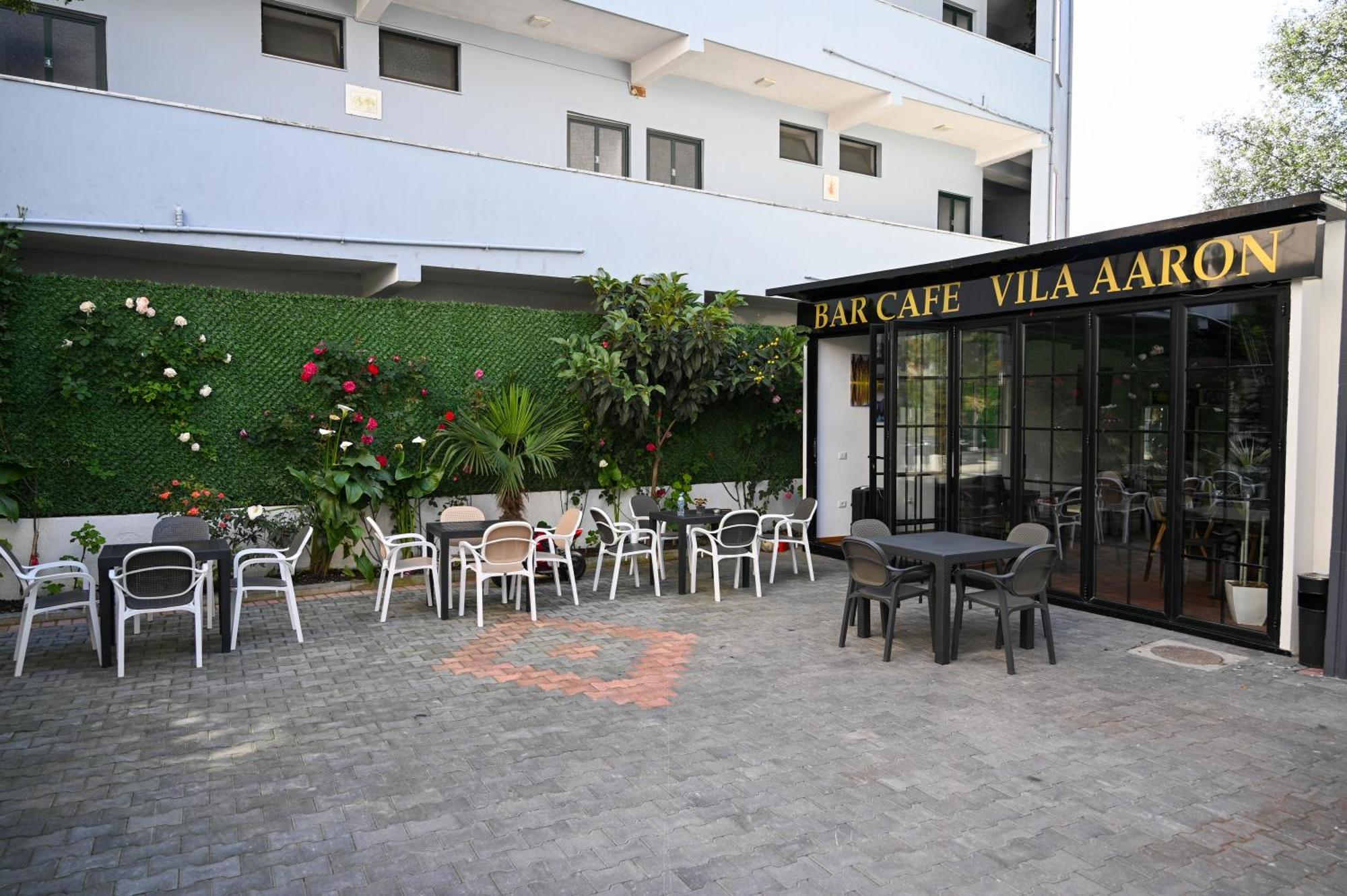 Vila Aaron Durres Luaran gambar
